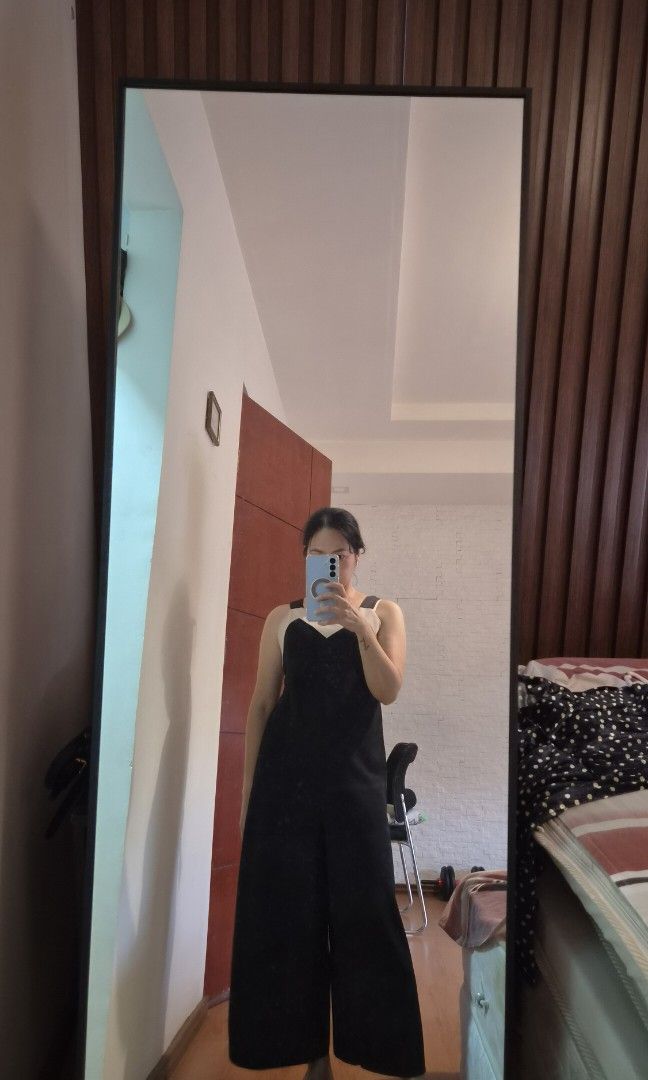 Low back, adjust strap Jumpsuit (Category: Jumpsuits) located in Bulacan. Submitted by iamolivia_p (Listing ID 1460988118, Image 3). Description: elastic fabric, can fit up to medium. With built-in foam L:35".