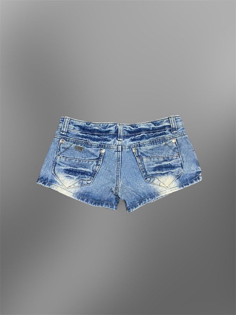 Low rise vintage micro short (Category: Shorts) located in Caloocan City. Submitted by blairbyysha (Listing ID 1461095521, Image 2). Description: •Size 27 Length 7.5 •Low waist •No issue •Buy1Free1.