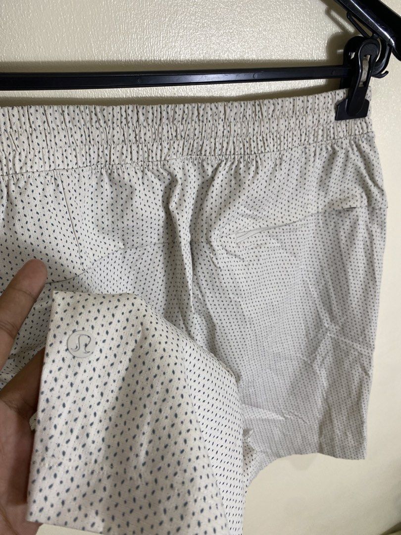 Lululemon (Category: Activewear) located in Cebu City. Submitted by cjakosalem02 (Listing ID 1461109310, Image 3). Description: .
