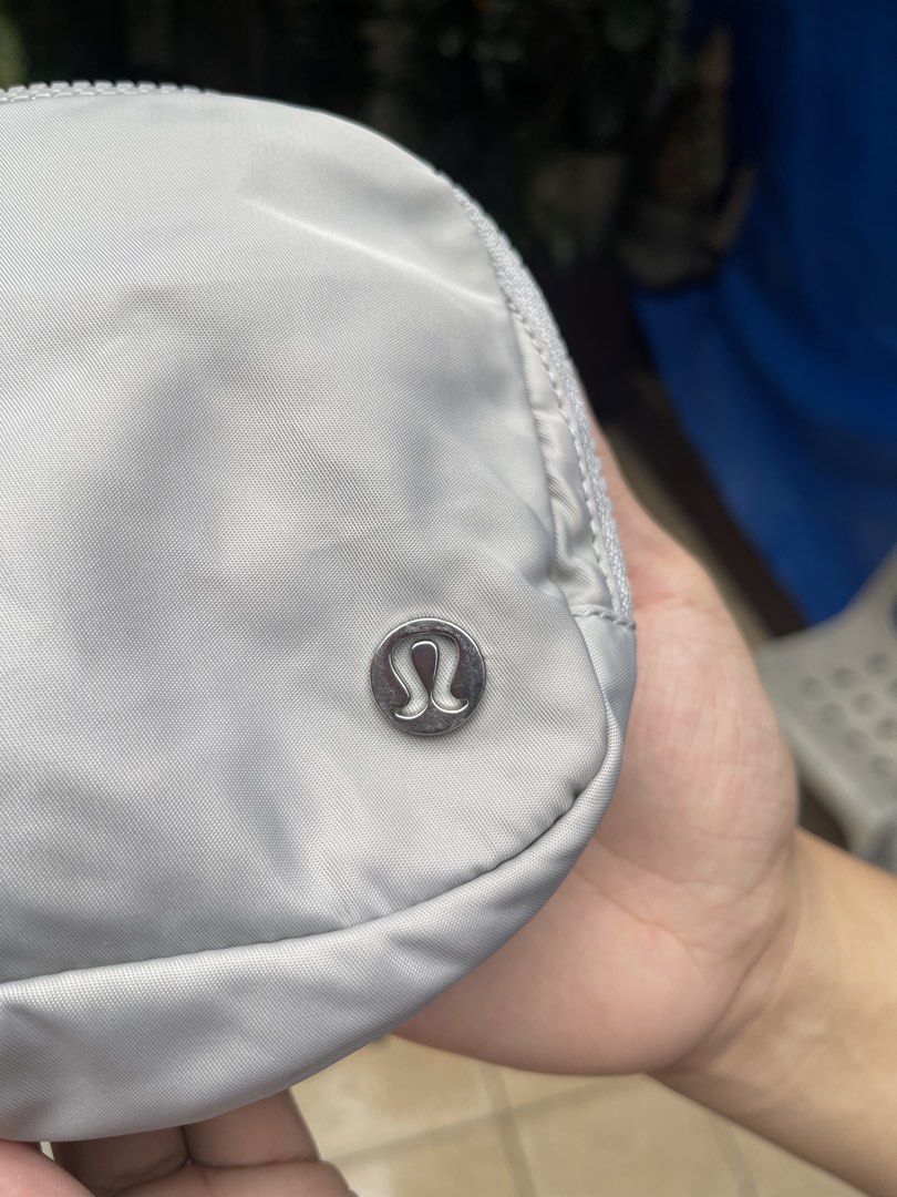 Lululemon Belt Bag Gray (Category: Cross-body Bags) located in Marikina City. Submitted by caseydreyes (Listing ID 1461023629, Image 3). Description: - bought from the us! - guaranteed authentic.