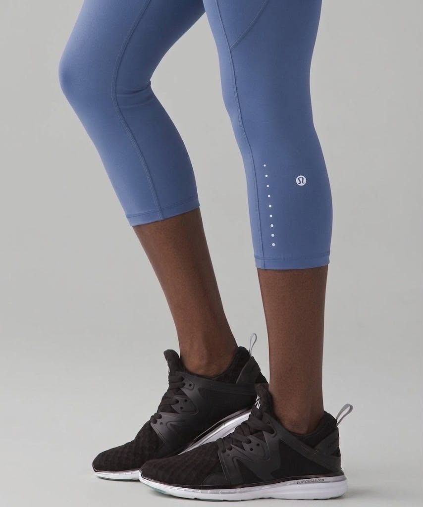 LULULEMON FAST AND FREE REFLECTIVE CROP (Category: Activewear) located in Santa Rosa. Submitted by alejon007 (Listing ID 1461037434, Image 1). Description: LULULEMON FAST AND FREE REFLECTIVE CROP 100% Legit Excellent condition No issues Size 8 large womens x 28 length PRIC 9⃣8⃣0⃣ PM.