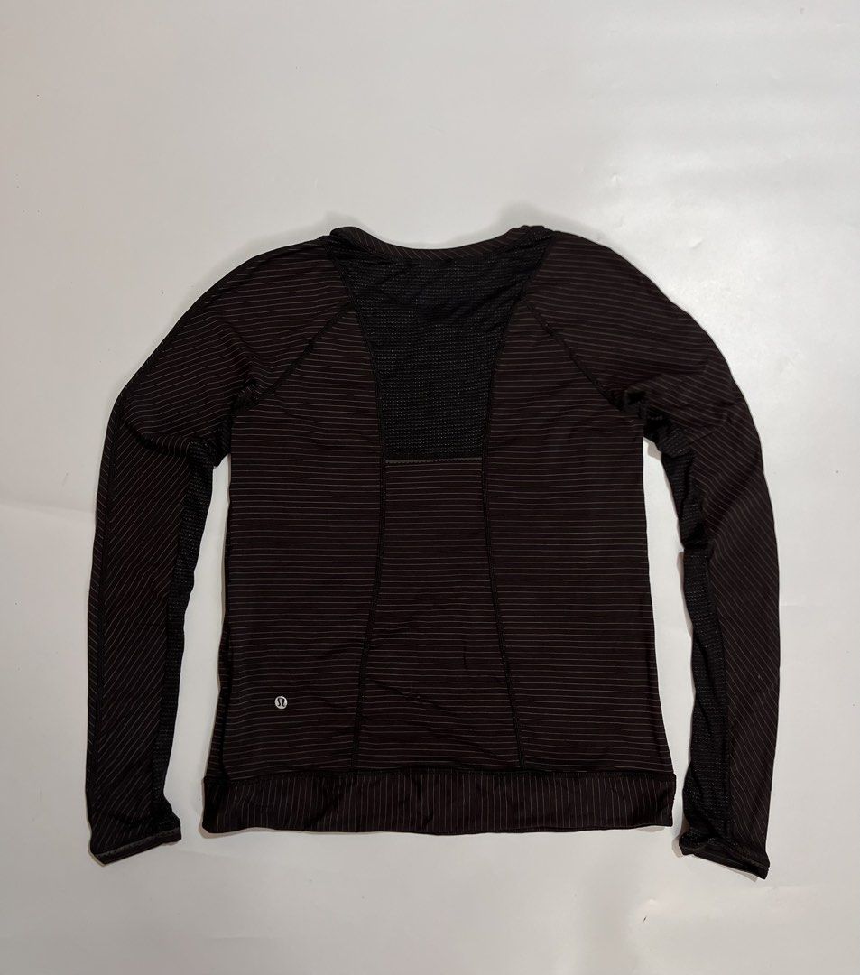 LULULEMON RUN LINING SLEEVE (Category: Activewear) located in Manila. Submitted by cjsthrift (Listing ID 1460952686, Image 2). Description: Want to Sell LULULEMON RUN LINING SLEEVE Exellent Condition ISSUE: CUT TAG Color rate: 9.8/10% Flawless Dimes: W17X24L SIZE DOT: 8 Pang pickle 🏷️ 599 📍 Pagadian City Zamboanga Del sur We shipped nation Wide ✅Unli vc for checking items ✅Unli vouch ✅Legit Seller.