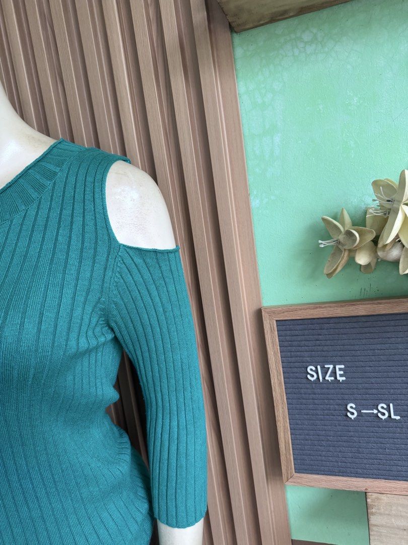 Maje knitted cold shoulder top (Category: Others Tops) located in Bayombong. Submitted by akmayo (Listing ID 1461006558, Image 3). Description: .