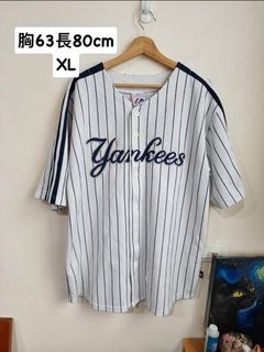 由 ambervintagecloset (刊登 ID 1460944402，圖片 1) 提交，位於 的 (類別：)，說明：。