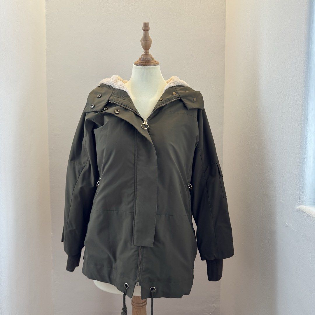 mango army green fleece lined jacket with detachable fur lining (Category: Coats, Jackets and Outerwear) located in Pasay City. Submitted by ultzen (Listing ID 1460937593, Image 1). Description: - mango army green fleece lined jacket - size M fits up to L - fur lining in the hoodie is detachable - super comfy - perfect for winter trips - 9/10 condition - rfs: decluttering mop: bpi / gcash / maribank mod: j&t / lbc / sdd (mnl).