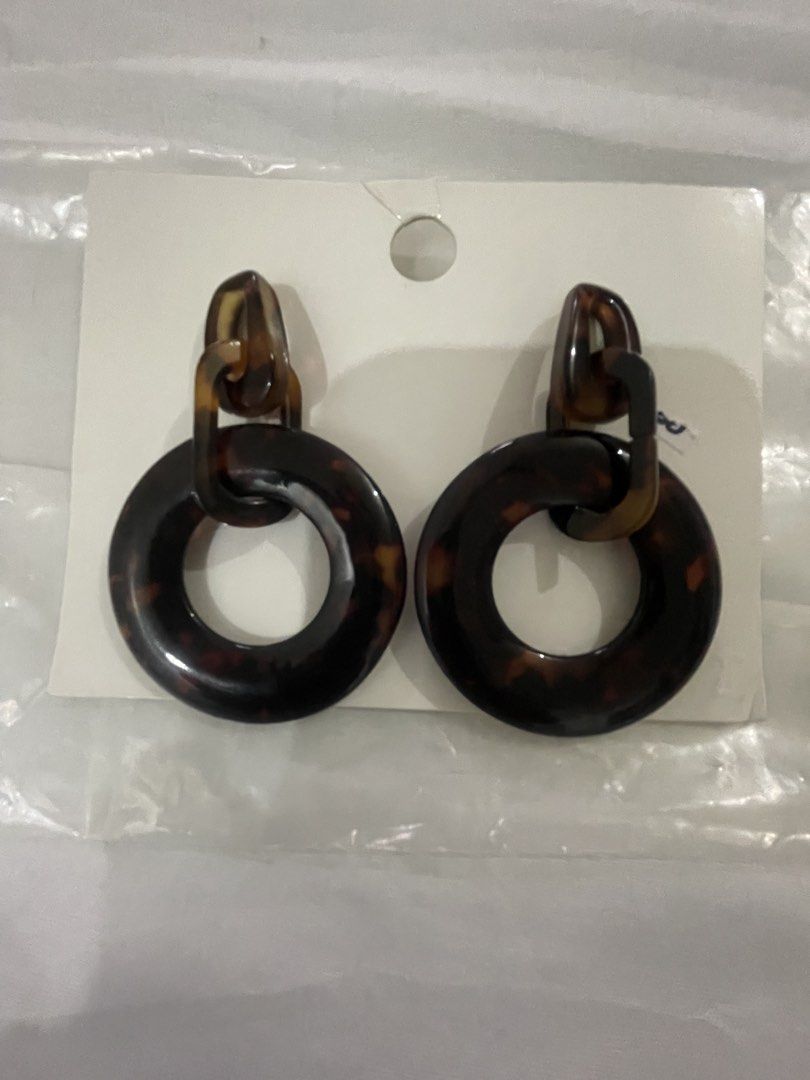 Mango earrings (Category: Announcements) located in Las Pinas. Submitted by silvader (Listing ID 1460962130, Image 1). Description: Tortoise shell Lightweight Authentic .