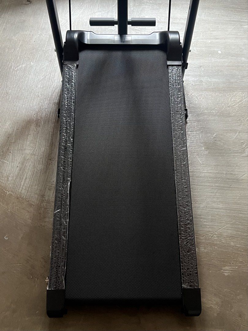 Manual Treadmill (Category: Cardio & Fitness Machines) located in San Jose del Monte. Submitted by prelovedbyzdl (Listing ID 1461037145, Image 2). Description: fs: Manual Treadmill (w/ twist waist & bluetooth speaker) 3.5k only good as new & no issue (negotiable) orig price 4.5k rfs: need to make space.