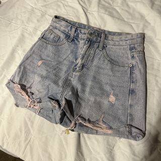 (Category: ) located in . Submitted by giometryyy (Listing ID 1461106836, Image 1). Description: .
