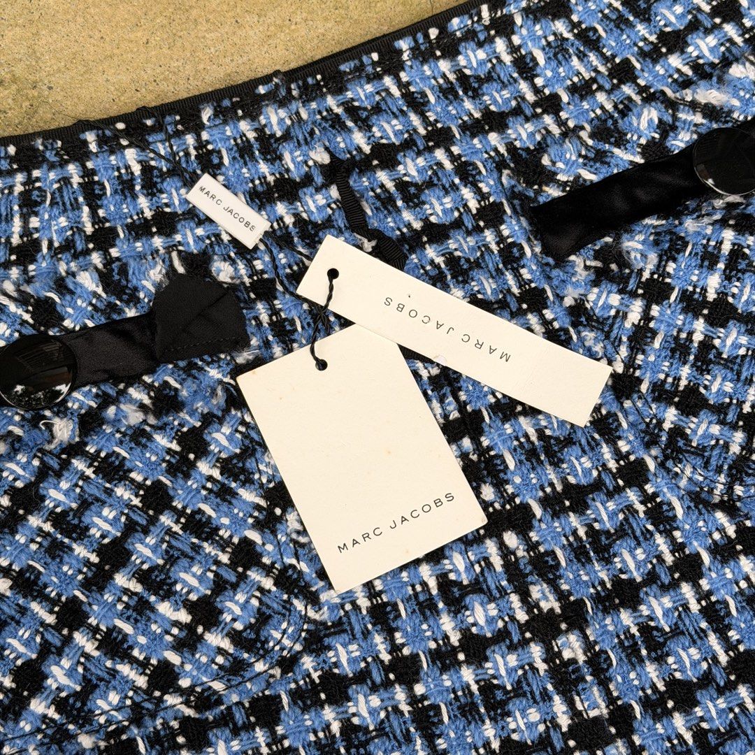 Marc jacobs tweed skirt (Category: Luxury Apparel) located in Cavite. Submitted by shiro_____. (Listing ID 1460958881, Image 2). Description: For sale🔥 Marc jacobs tweed skirt Size 4 Waistline 30 Length 19.5 Price 3500 Pm🗝️.