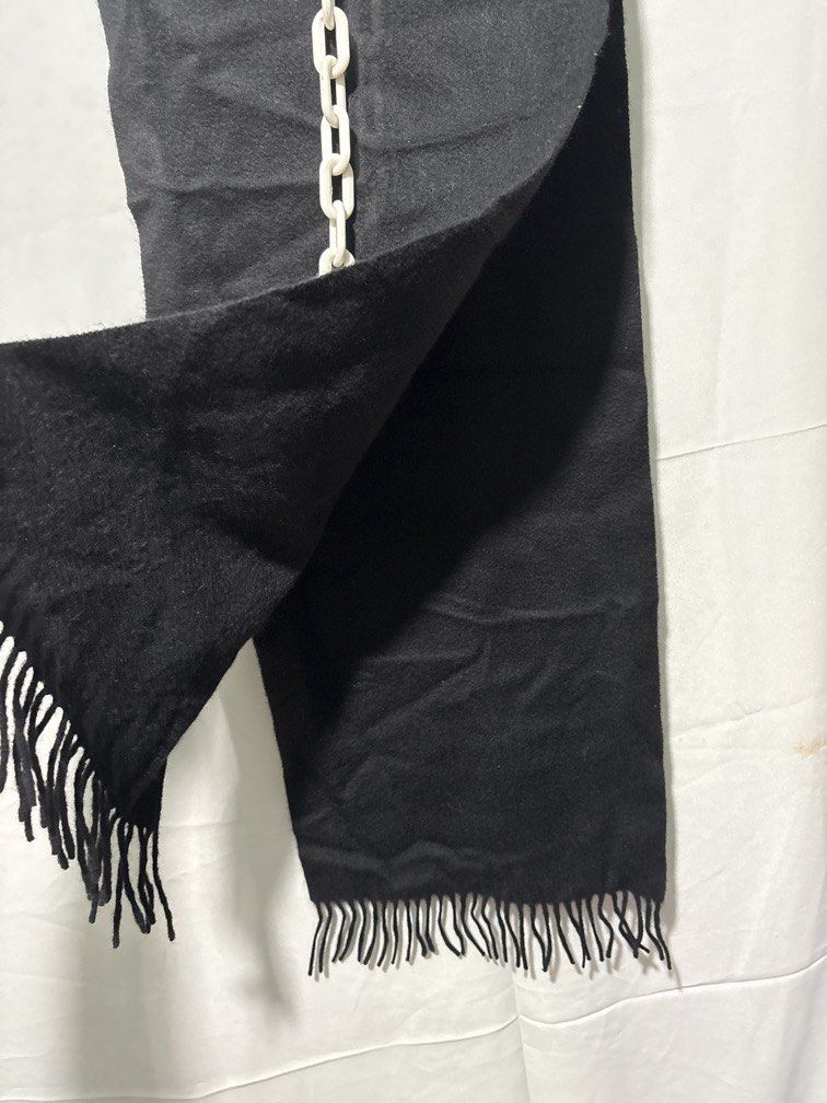 Mario Valentino Scarf (Category: Luxury Accessories) located in Tagum. Submitted by zerkinbrylethrift (Listing ID 1461062969, Image 3). Description: .