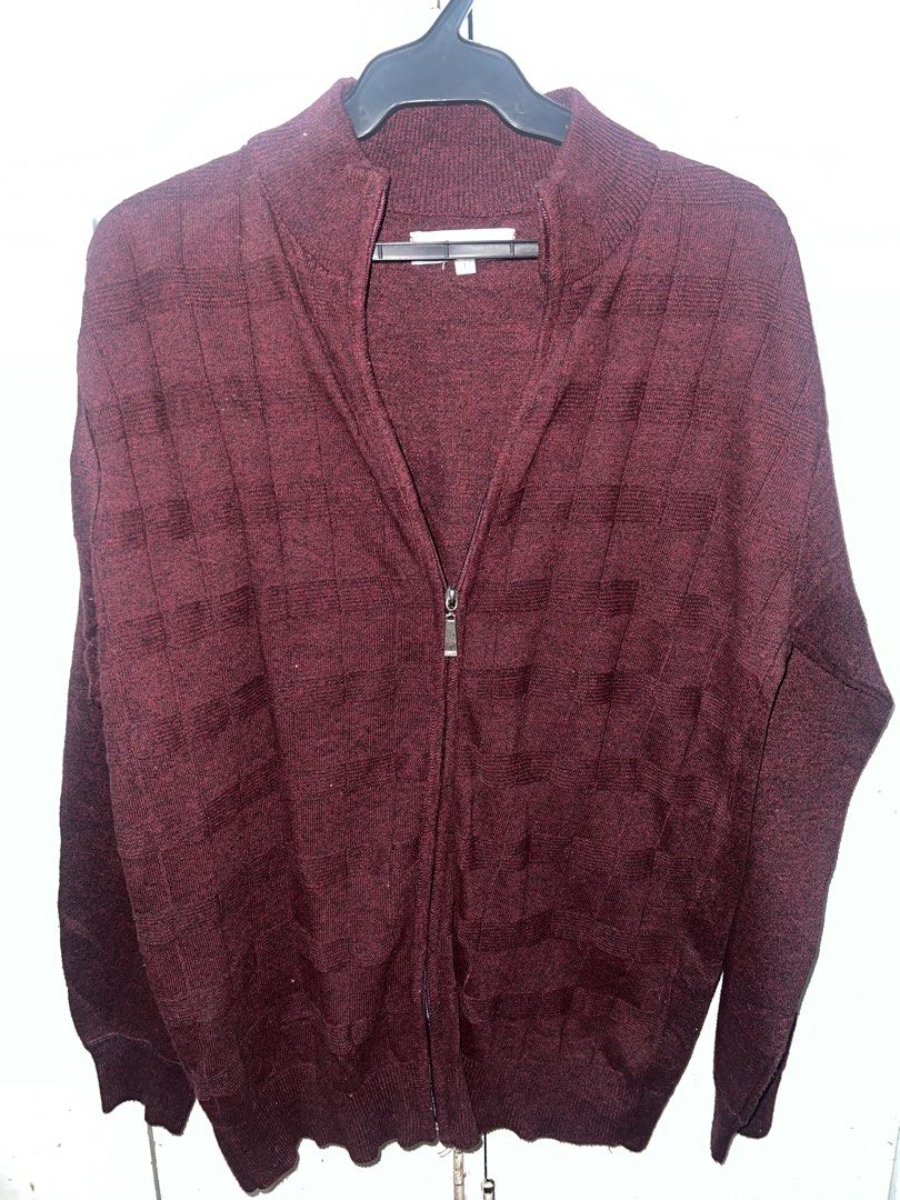 Maroon Textured Zip-Up Cardigan (Category: Coats, Jackets and Outerwear) located in Imus. Submitted by idtuu.eee (Listing ID 1461023321, Image 1). Description: • thrifted, used once • if getting 3 or more = less 20 each • price can be nego • L - XL rfs: moving out NOTE: Will throw my thrifted listings by the end of September! Manage ur expectations, these are thrifted clothes :) .