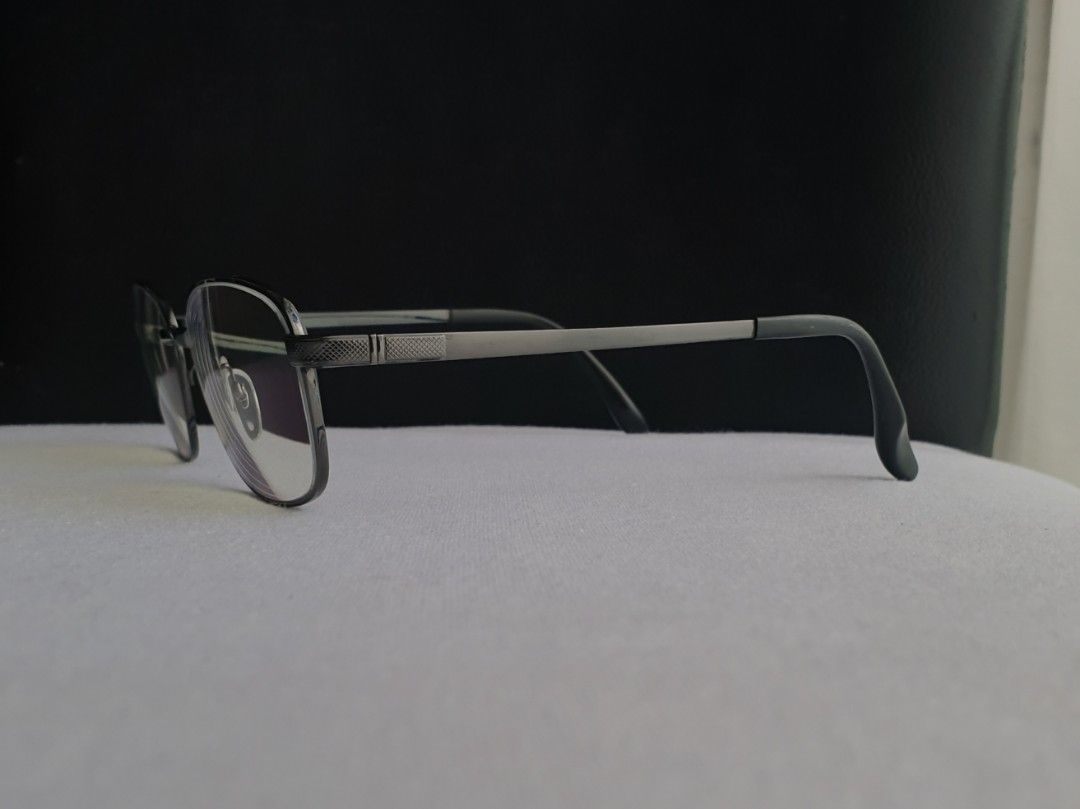 Massimo Pure Titanium Eyeglass Frame (Category: Sunglasses & Eyewear) located in Quezon City. Submitted by WasalakTwo (Listing ID 1461035877, Image 3). Description: Bought in Japan Durable and high quality Excellent condition Clean and presentable Lens are graded, but replaceable Open for delivery nationwide Front Width 13.5cm Front Height 3.9cm.