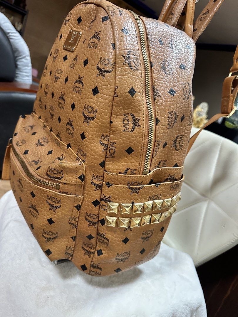 MCM Large Cognac (Category: Luxury Bags & Wallets) located in Davao. Submitted by vintagefashionwear (Listing ID 1460597502, Image 2). Description: .