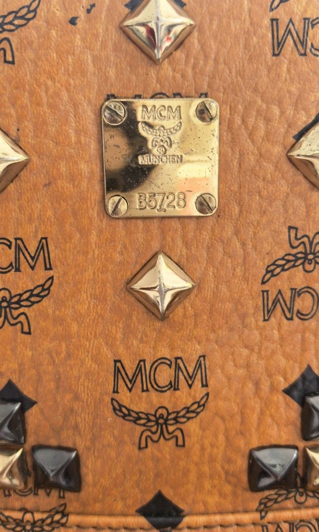 Mcm munchen Korea (Category: Backpacks) located in Tuguegarao City. Submitted by zenphoenix-7ad615 (Listing ID 1460964705, Image 2). Description: Mcm Made in korea Flaw sa handle lagyan Na Lang NG twilly.