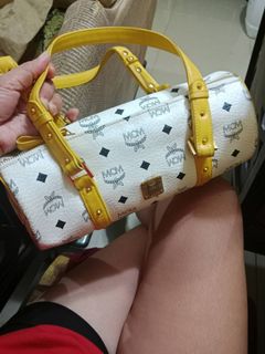 (Category: ) located in . Submitted by mjshoppingretail (Listing ID 1460928196, Image 1). Description: .