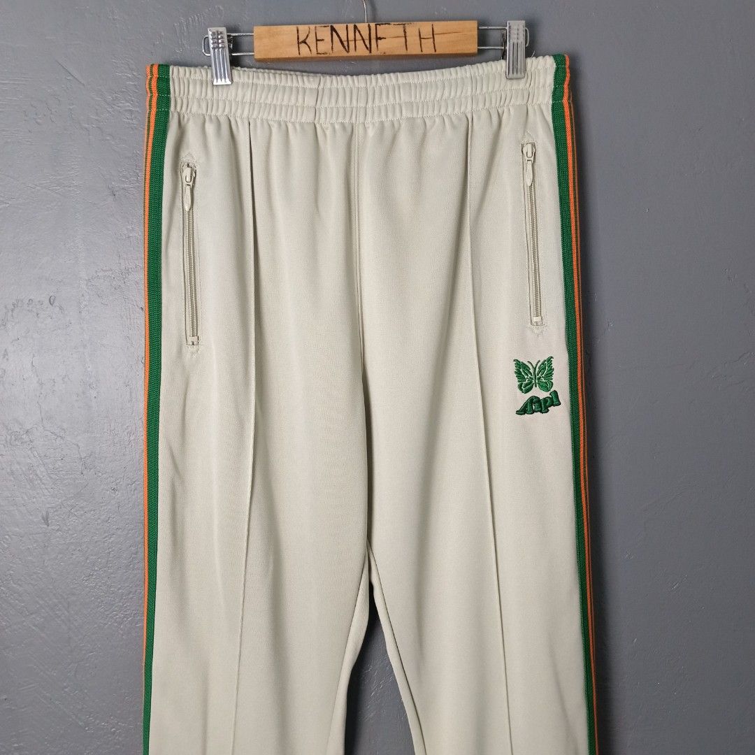 Men's - Needles x AIPL (Category: Joggers) located in Bacolod City. Submitted by drop.ph (Listing ID 1460996931, Image 1). Description: Needles x AIPL *Fits 32-34 Length - 40, Leg Opening - 8 *Excellent *No Flaws *Price: 2,000php *Add SF if outside Bacolod City.
