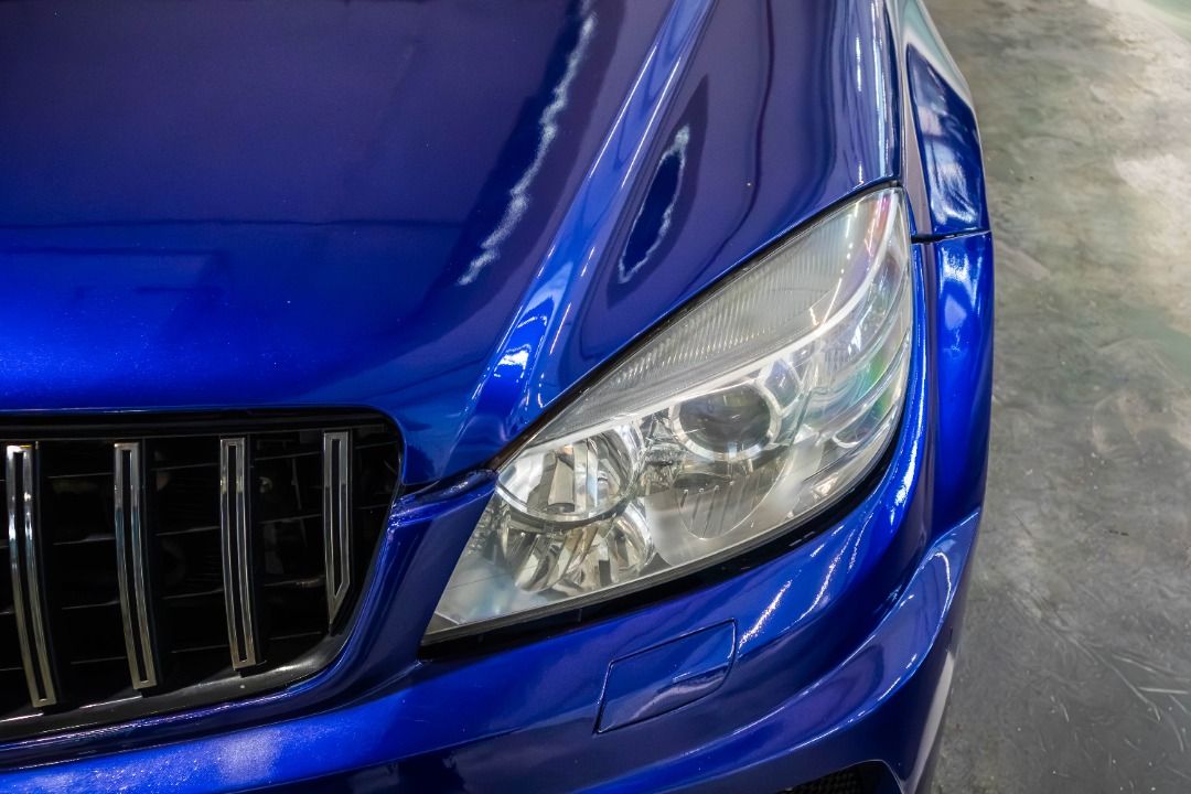 Mercedes-Benz C-Class C200K (COE till 08/2028) Auto (Category: Used Cars) located in Singapore. Submitted by vinsautogroup (Listing ID 1460936451, Image 3). Description: Consignment Unit Vehicle Features: 1.8L 4 cylinders in line supercharged engine, 5 speed automatic transmission, SRS airbags, ABS, eps, rear wheel drive, multi function steering. Accessories: AMG Bodykit, Sports rims, Android player, front lip and side skirt CF,CF interior, elect
