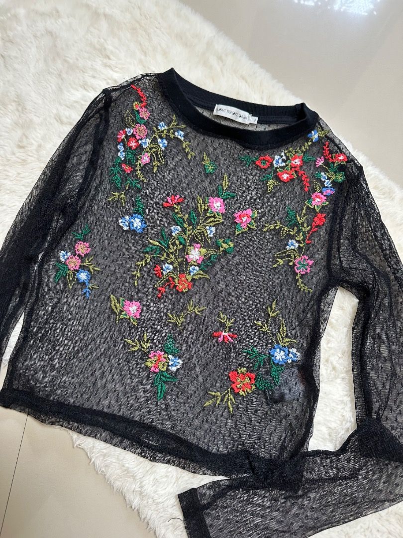 FREE‼️mesh embroided top (Category: Longsleeves) located in Davao. Submitted by theresetshelf (Listing ID 1461010904, Image 1). Description: ‼️FREE FOR MINERS.