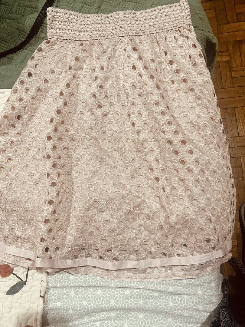 Metrowear Palda (Category: Other Bottoms) located in Paranaque City. Submitted by arianem031087 (Listing ID 1461017564, Image 3). Description: Gartherized waist line Can fit to Large/Xl/2xl.