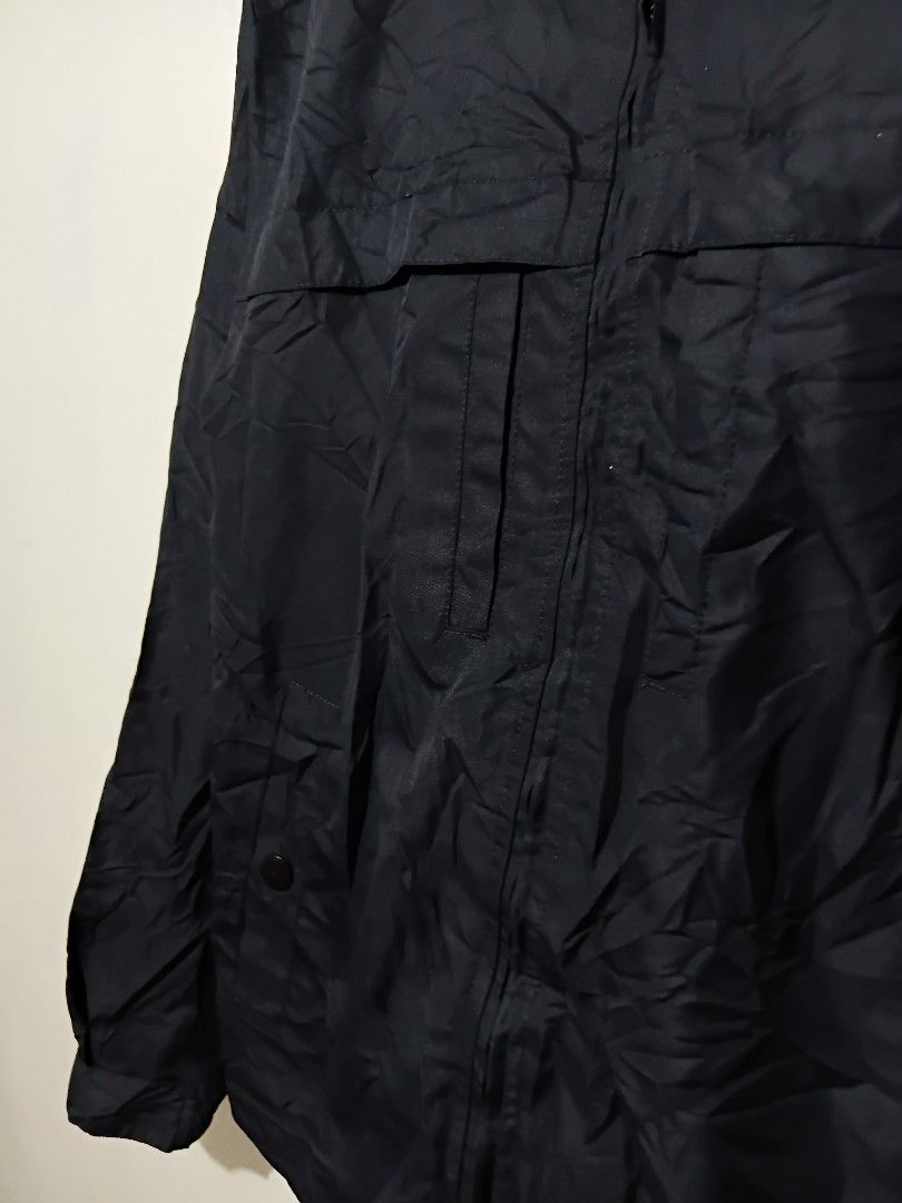 Michael Kors Navy Blue Jacket Size S (Category: Coats, Jackets and Outerwear) located in Valencia. Submitted by cabisaythriftshop (Listing ID 1461080260, Image 3). Description: - Michael Kors jacket - Size: S - Lightweight material, ideal for layering - Zip-up front with convenient pockets - Made in Vietnam - Signature Michael Kors logo detail on the sleeve Michael Kors Jacket Small on tag best fit medium 26L*21W As new .