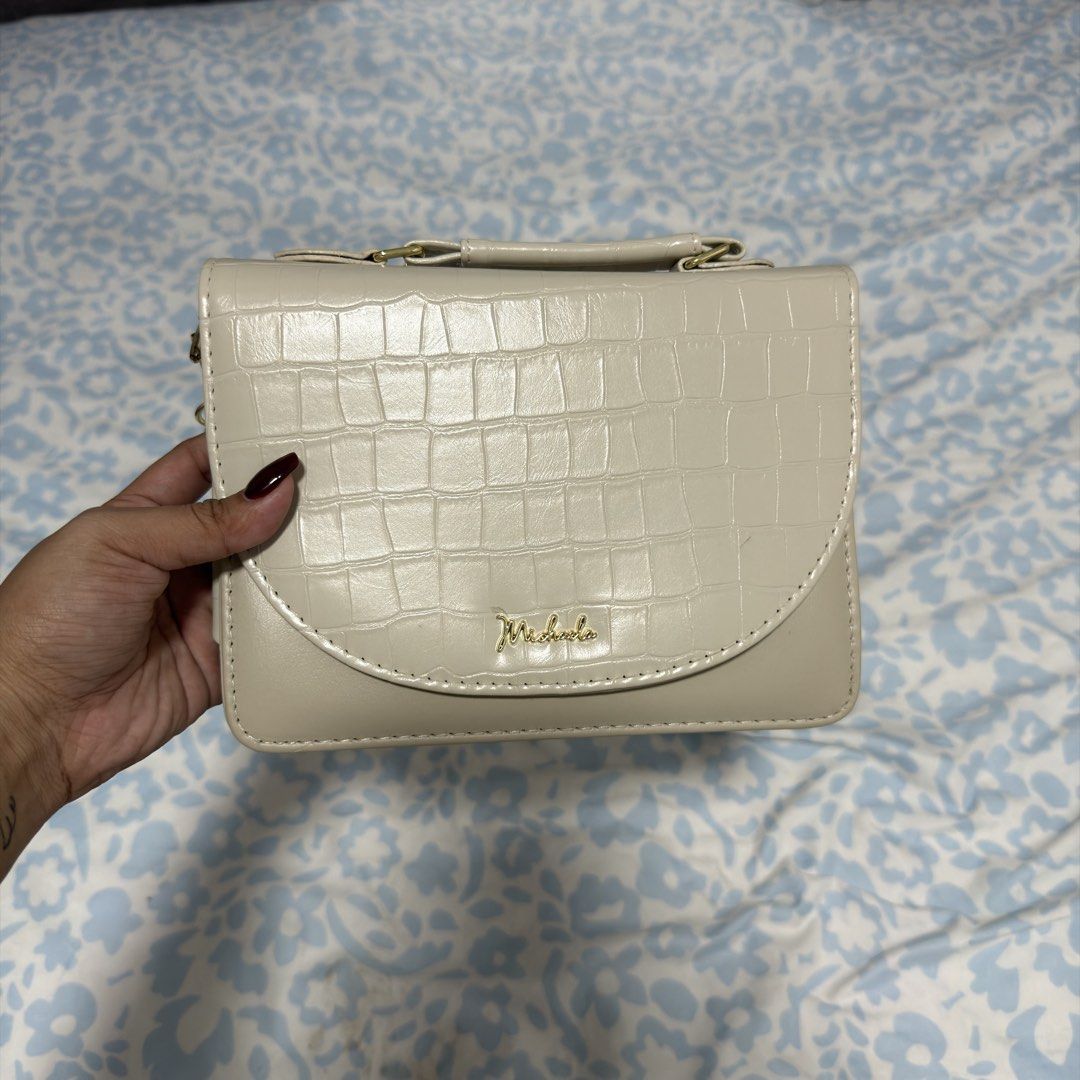 Michaela Bag (Category: Cross-body Bags) located in Manila. Submitted by declutters.wrdrb (Listing ID 1461080090, Image 2). Description: .