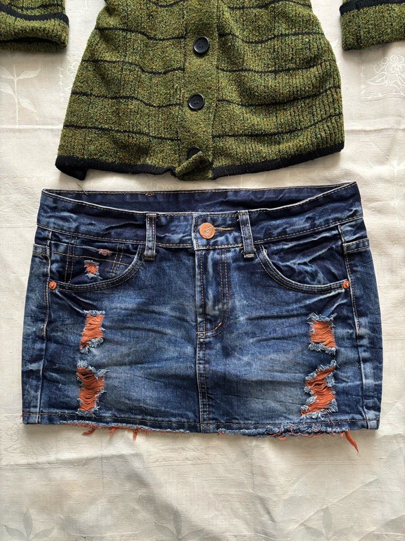 Micro skirt & skort (Category: Skirts) located in Manila. Submitted by rosewood.collectionz (Listing ID 1461066382, Image 3). Description: Dm for more information. .