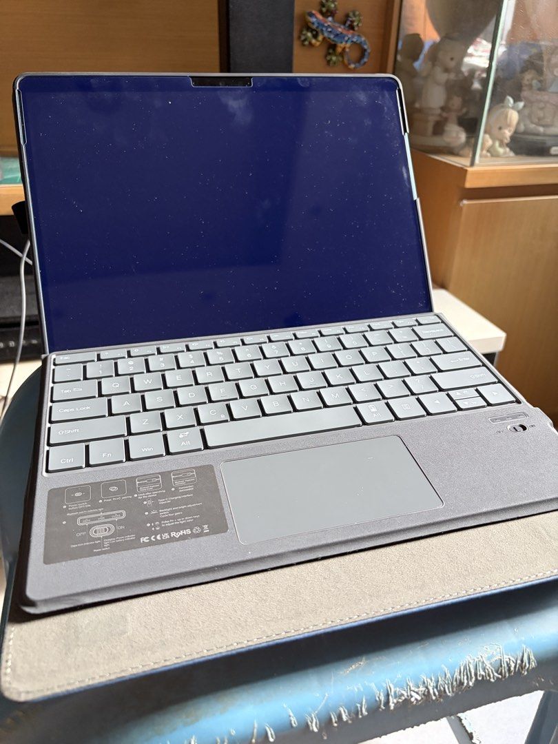 Microsoft Surface Pro 9 （分類：手提電腦）位於 Hong Kong。 由 scorpking 提交（商品編號 1461008173，圖片 1）。簡介： Microsoft Surface Pro 9 12th Gen Intel Core i5 processor 8GB RAM 256GB Sapphire With keyboard, power supply and original box。