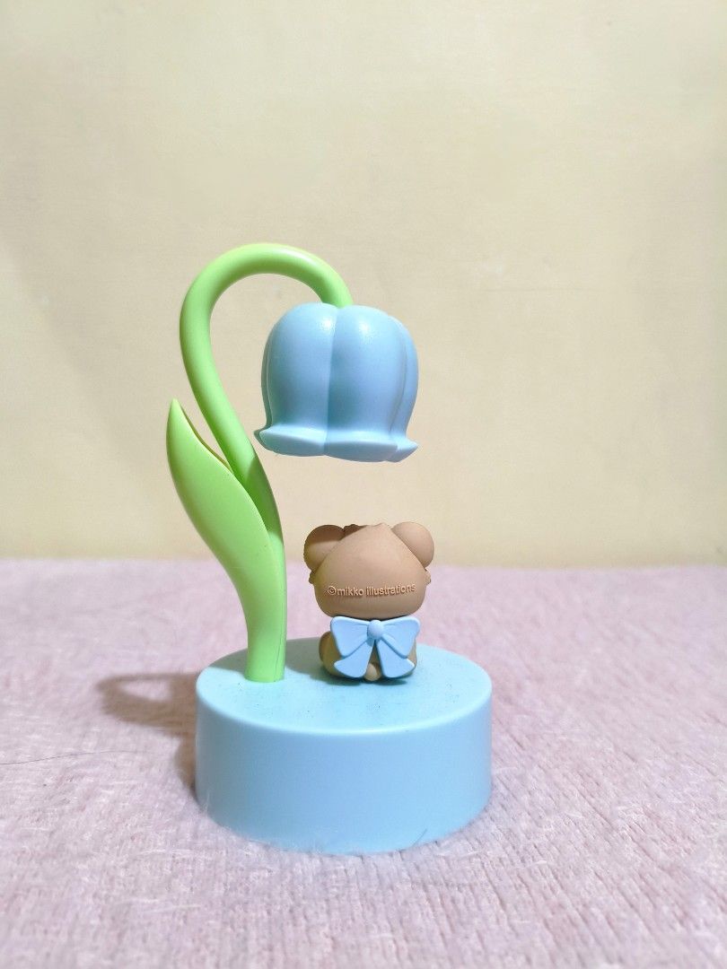 MIKKO ILLUSTRATION Latte Tulip Lamp (Category: Lighting) located in Angono. Submitted by plushpals (Listing ID 1460972930, Image 2). Description: .