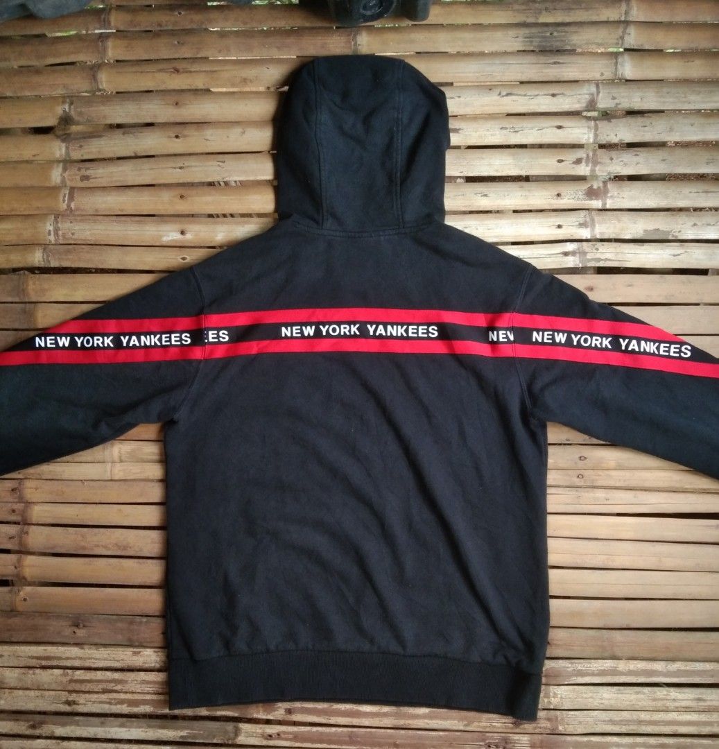 MLB Yankees new york hoodie (Category: Hoodies) located in Aloran. Submitted by ingsikthrifting (Listing ID 1460929264, Image 2). Description: MLB Yankees new york hoodie Very excellent condition No issue just need wash Color rate 9.6/10 Width 22 Length 26.