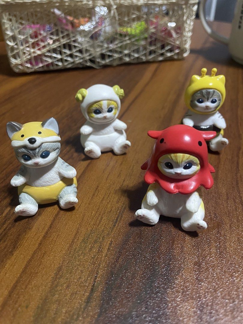 Mofusand miniature figure (Category: Designer & Blind Box Toys) located in Quezon City. Submitted by gracianaaaaa (Listing ID 1461031883, Image 2). Description: no gachapon. like new, displayed only. 80 each ✨octopus cat ✨shiba inu cat ✨sheep cat ✨honeybee cat.