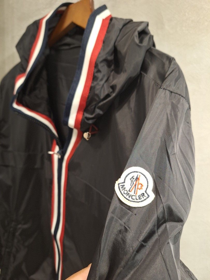 Moncler windbreaker jacket (Category: Coats, Jackets and Outerwear) located in Muntinlupa City. Submitted by kstefanomela14 (Listing ID 1461012677, Image 2). Description: Moncler jacket splashproof Sizes: Medium to XL Kindly send me your chest width in inches (armpit to armpit) Cod cop Lbc lalamove.