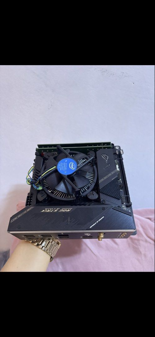 Motherboard (Category: Other Accessories) located in Rizal. Submitted by hellofashion_00 (Listing ID 1460961983, Image 3). Description: Pm me for more details.
