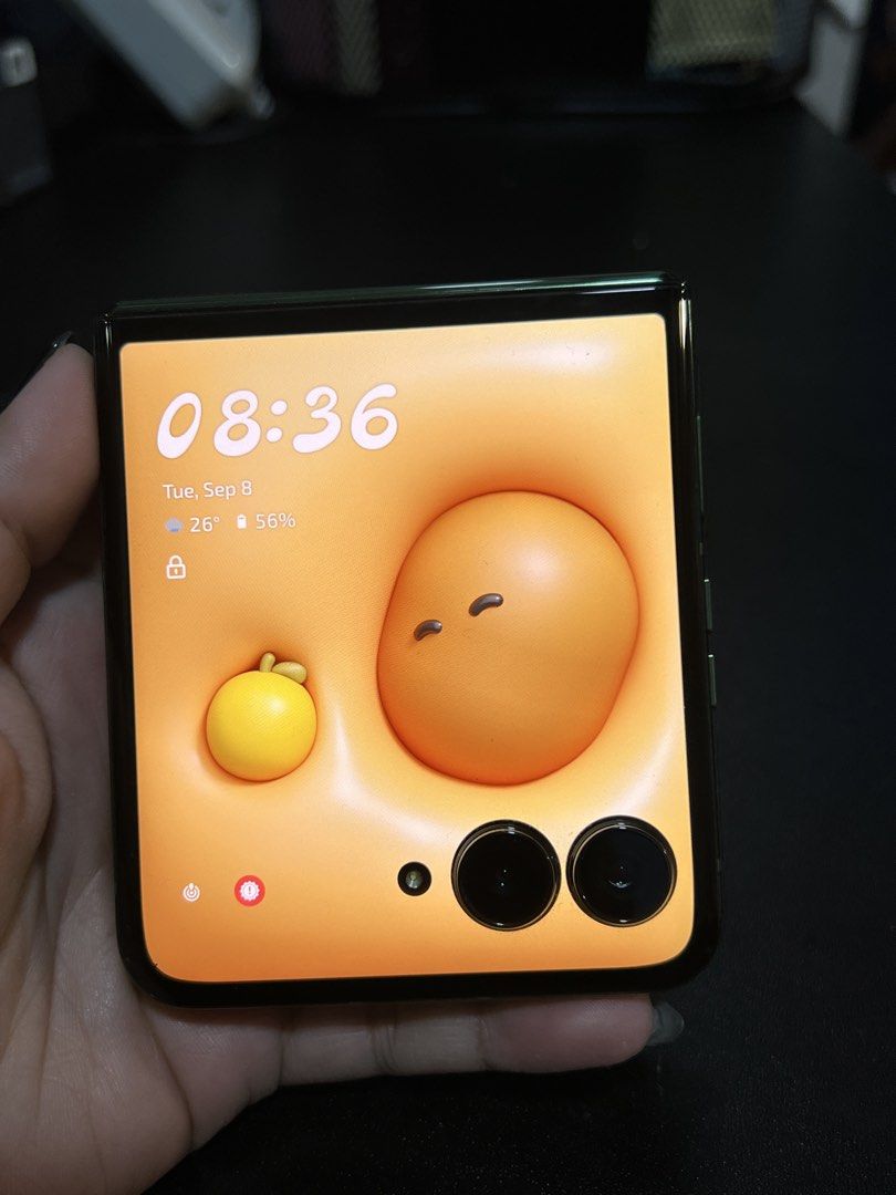 Motorola Razr plus 2024 model (Category: Motorola) located in Bacoor. Submitted by tigersugarmilktea (Listing ID 1460923356, Image 1). Description: * Charger and box included * 256GB storage * 6.9” 165Hz internal display * 4” external display - any app can be accessed through the external screen. Very convenient * 50MP main + 50MP 2× telephoto * 4,000mAh battery * 45W wired charging * 15W wireless charging * IPX8.
