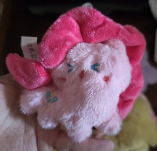 (Category: ) located in . Submitted by cutiewowo (Listing ID 1460713764, Image 1). Description: .