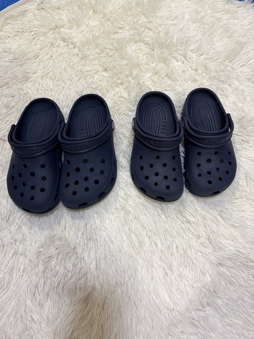 Navy Blue Crocs Clogs (Category: Babies & Kids Fashion) located in Muntinlupa City. Submitted by avampaya (Listing ID 1461046133, Image 1). Description: - Classic navy blue Crocs clogs - Size M3 and J1 - Selling for 1,000php each - Authentic💯 .