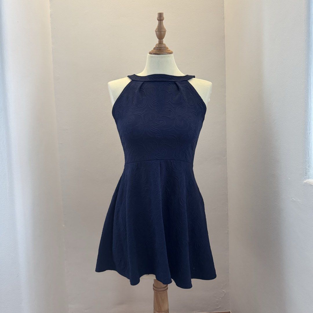 navy blue embroidered pattern skater dress (Category: Dresses) located in Pasay City. Submitted by ultzen (Listing ID 1460939018, Image 1). Description: - navy blue halter skater dress - size S fits up to M - perfect for casual hangouts or dates - with some threading flaws (see pics) - rfs: doesn’t fit me anymore mop: bpi / gcash / maribank mod: j&t / lbc / sdd (mnl).