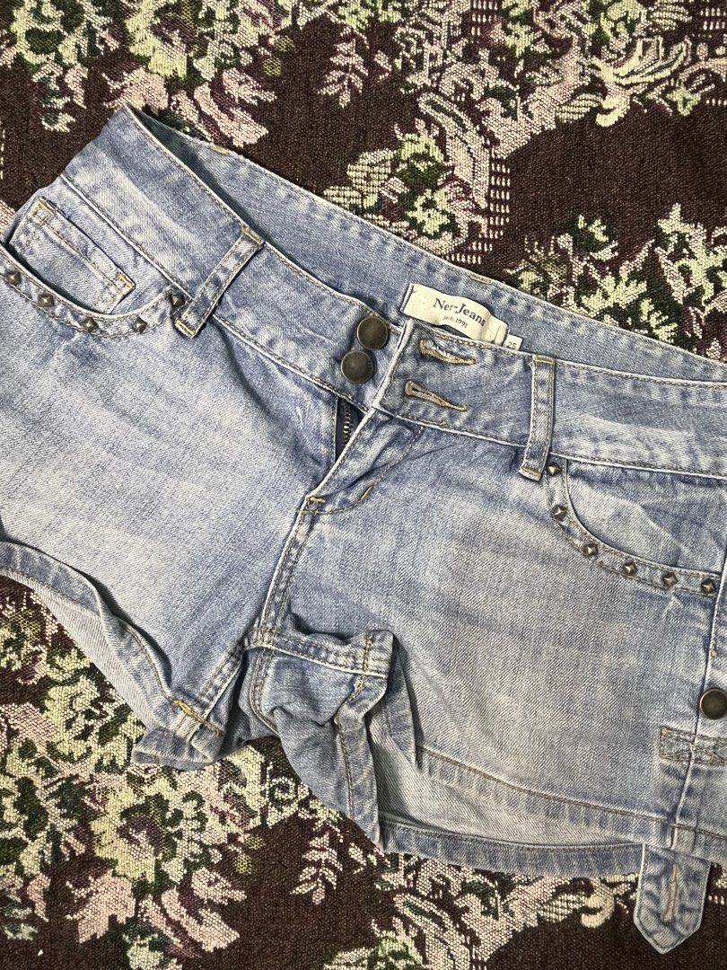 Net-Jeans Denim Shorts with Studs - Size 25 (Category: Shorts) located in Manila. Submitted by sennisen (Listing ID 1461077093, Image 1). Description: - Brand: Net-Jeans - Style: Light wash denim shorts - Size: 25 - Closure: Double button - Details: Studded pockets - Occasion: Casual wear.