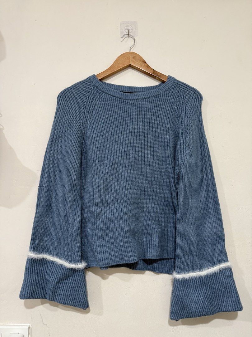 New look Blue Knitted Sweater (Category: Coats, Jackets and Outerwear) located in Manila. Submitted by morningthrifters (Listing ID 1460933779, Image 2). Description: New look Knitted sweater Super chic in actual Can fits up to Medium maluwag pa .