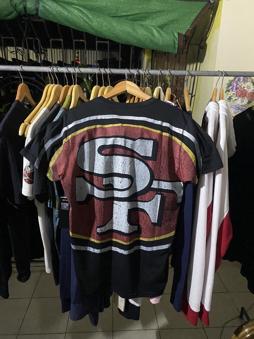 NFL 49ers Sanfrancisco (Category: Tshirts & Polo Shirts ) located in Manila. Submitted by rhnxzyygudboi17 (Listing ID 1461054494, Image 1). Description: Authentic from canada tee Nonissue no hidden issue Complete tags with hangtags Brandnew Size M to L .
