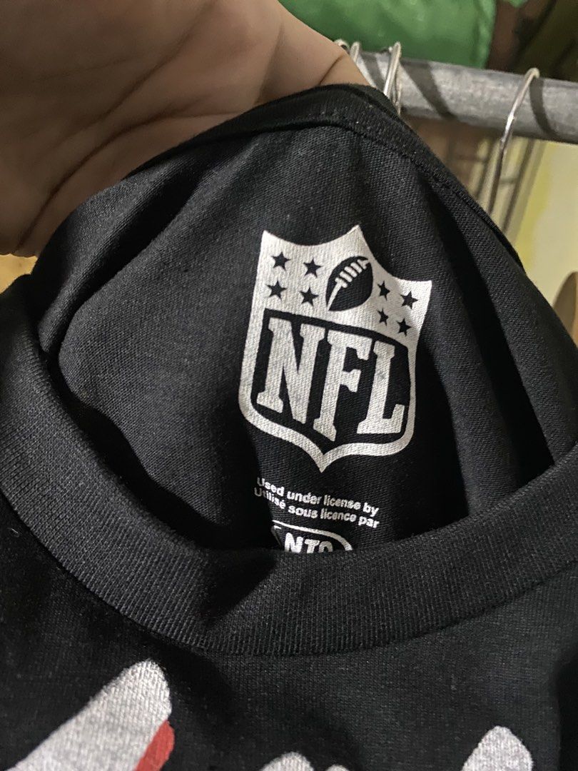 NFL Chiefs KC (Category: Formal Shirts) located in Manila. Submitted by rhnxzyygudboi17 (Listing ID 1461055145, Image 3). Description: no issue excellent condition Good quality 10/10 no pin holes Authentic/Legit Brandnew .