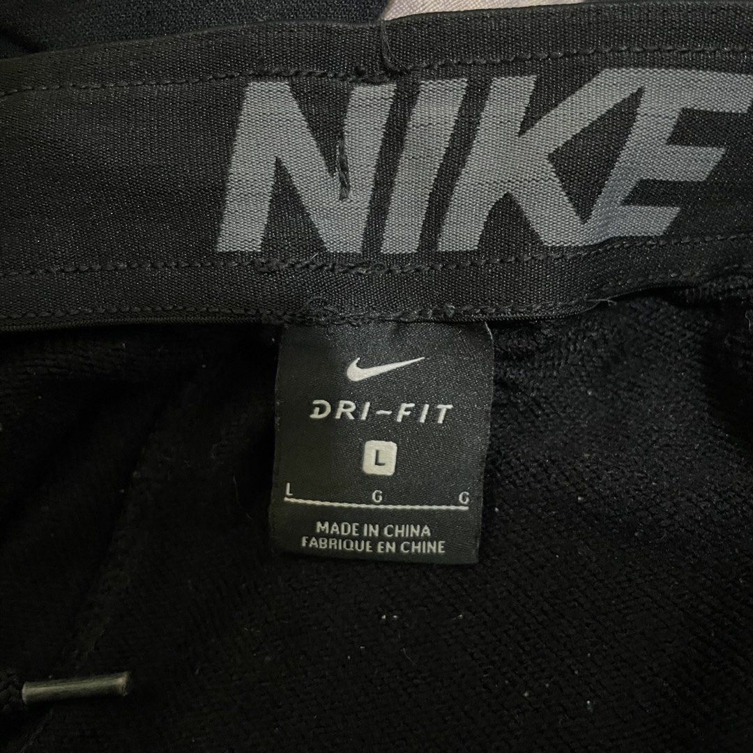 Nike (Category: Sleep and Loungewear) located in Taguig. Submitted by thriftstar2 (Listing ID 1460931139, Image 3). Description: Open size waist Size L on tag Good condition No hidden issue.