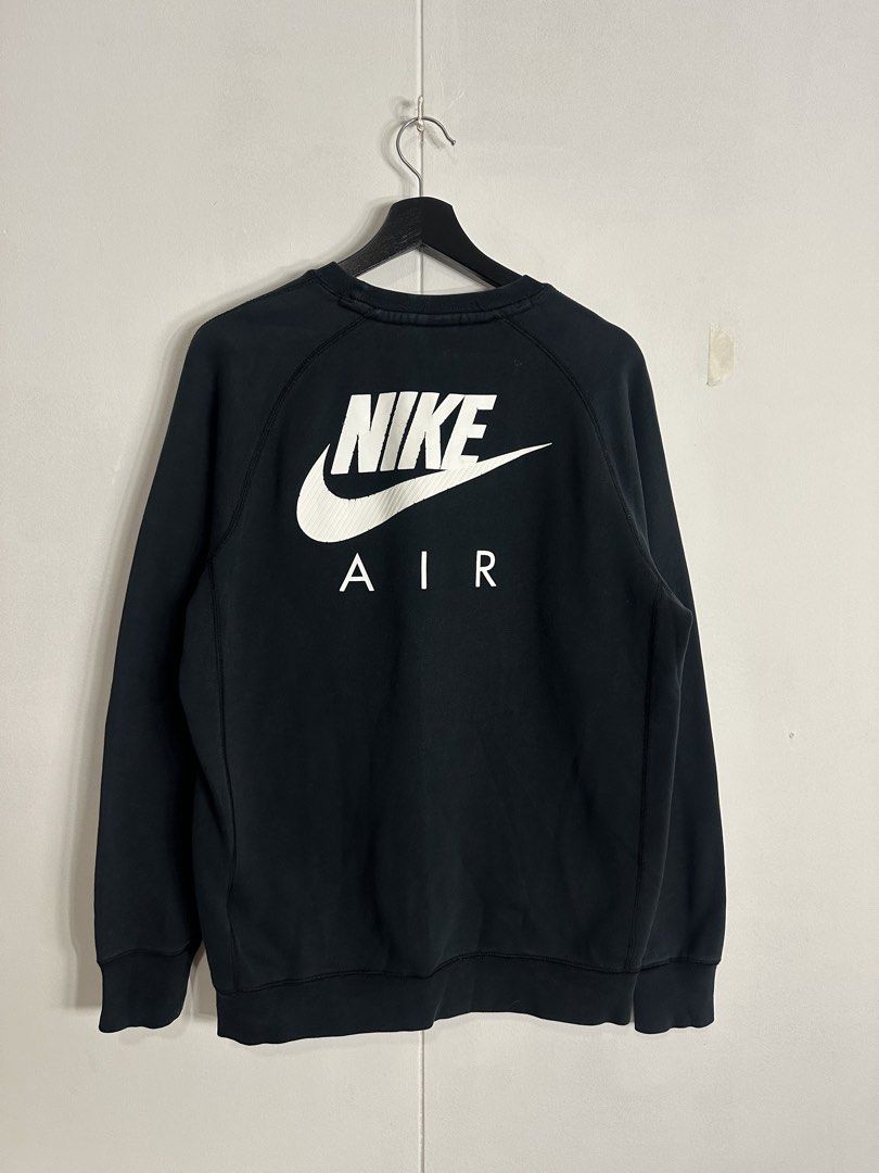 Nike Air Pullover (Category: Coats, Jackets and Outerwear) located in Las Pinas. Submitted by archimedes.joaquin (Listing ID 1461033373, Image 2). Description: excellent condition - 9.5/10 color rate sz large 22 width 27 length - issue: crackprints sa likod authentic.
