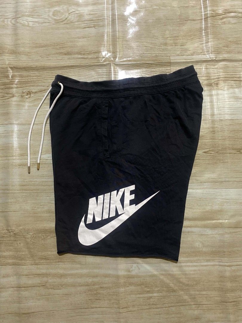 Nike Alumni Short (Category: Shorts) located in Manila. Submitted by jihan.nunez_8 (Listing ID 1460940614, Image 2). Description: Free Waist Length 21 Hem 13.