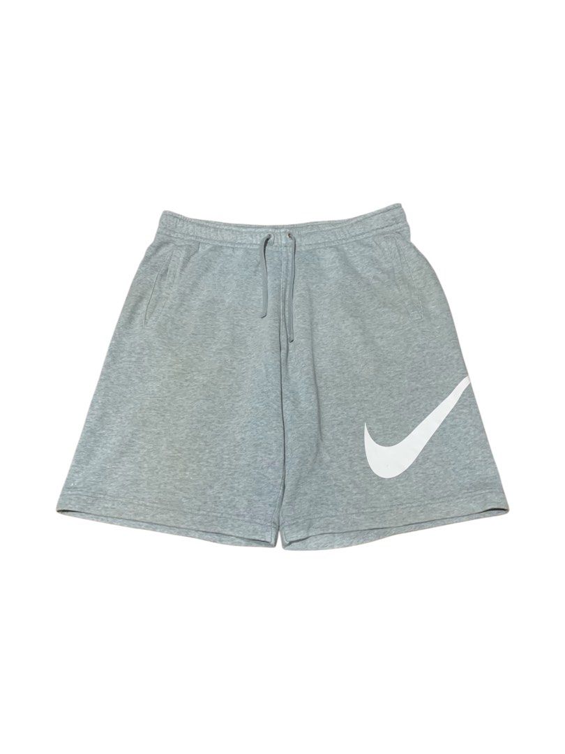 Nike Big Swoosh (Category: Shorts) located in Manila. Submitted by lyf_7hrift (Listing ID 1460954902, Image 1). Description: Nike Big Swoosh Short P850 20.5L 32W Dimes 10/10 Color Rate Excellent Condition.