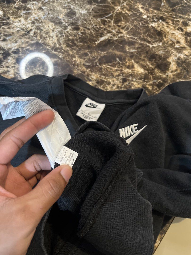 Nike Club Fleece (Category: Coats, Jackets and Outerwear) located in Mahayag. Submitted by kyle_thrift (Listing ID 1460989980, Image 2). Description: .