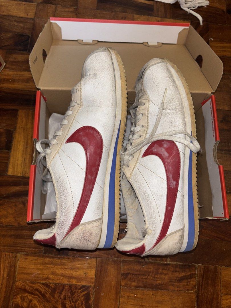 nike cortez leather white/varsity blue/varsity red (Category: Casual Shoes) located in Las Pinas. Submitted by piarre (Listing ID 1461002912, Image 3). Description: ~ authentic bought in nike store ~ mens size 10 ~ on-hand ~ shipping shall be shouldered by buyer!(j&t shipping is usually for ₱65 only) ~ mop: gcash, paymaya, bpi bank transfer, paypal ~ can create a bundle with other items i sell just send me an offer! ~ feel free to msg me for any 