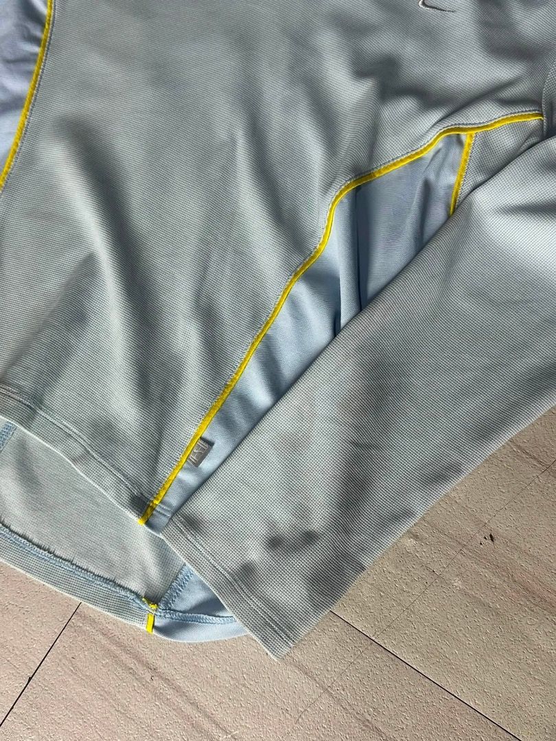 NIKE dri-fit polo longsleeve (Category: Tshirts & Polo Shirts ) located in Manila. Submitted by nb_thriftshop (Listing ID 1461075905, Image 3). Description: dri fit n1k3 22 length 17 width small to medium no issue need wash .