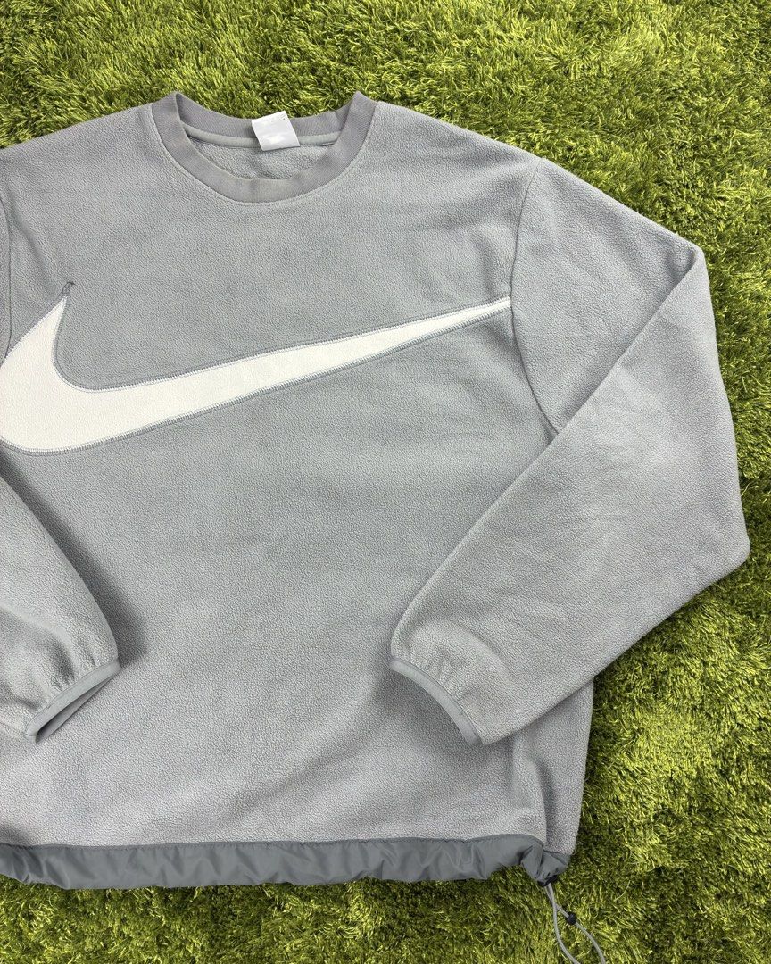 Nike Fleece Winterized Crewneck Sweatshirt (Category: Coats, Jackets and Outerwear) located in Lucena. Submitted by shopdotmane (Listing ID 1461065797, Image 2). Description: Nike Fleece Winterized Crewneck Sweatshirt Size XL on tag 24 (width) x 27 (length) Adjustable hem (garterized) Still in excellent condition .