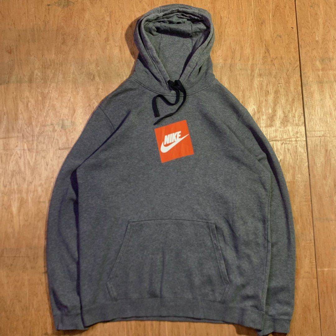Nike Grey Hoodie with Orange Box Logo (Category: Hoodies) located in Manila. Submitted by icemike444 (Listing ID 1461097404, Image 1). Description: - Grey Nike hoodie - Classic orange box logo on chest - Front pocket - Drawstring hood - Made from soft, comfortable material - Ideal for casual wear - Brand new with tag still attention Dimes 23.5x28 Color rate 9.7/10 Honestly no issue Excellent condition .