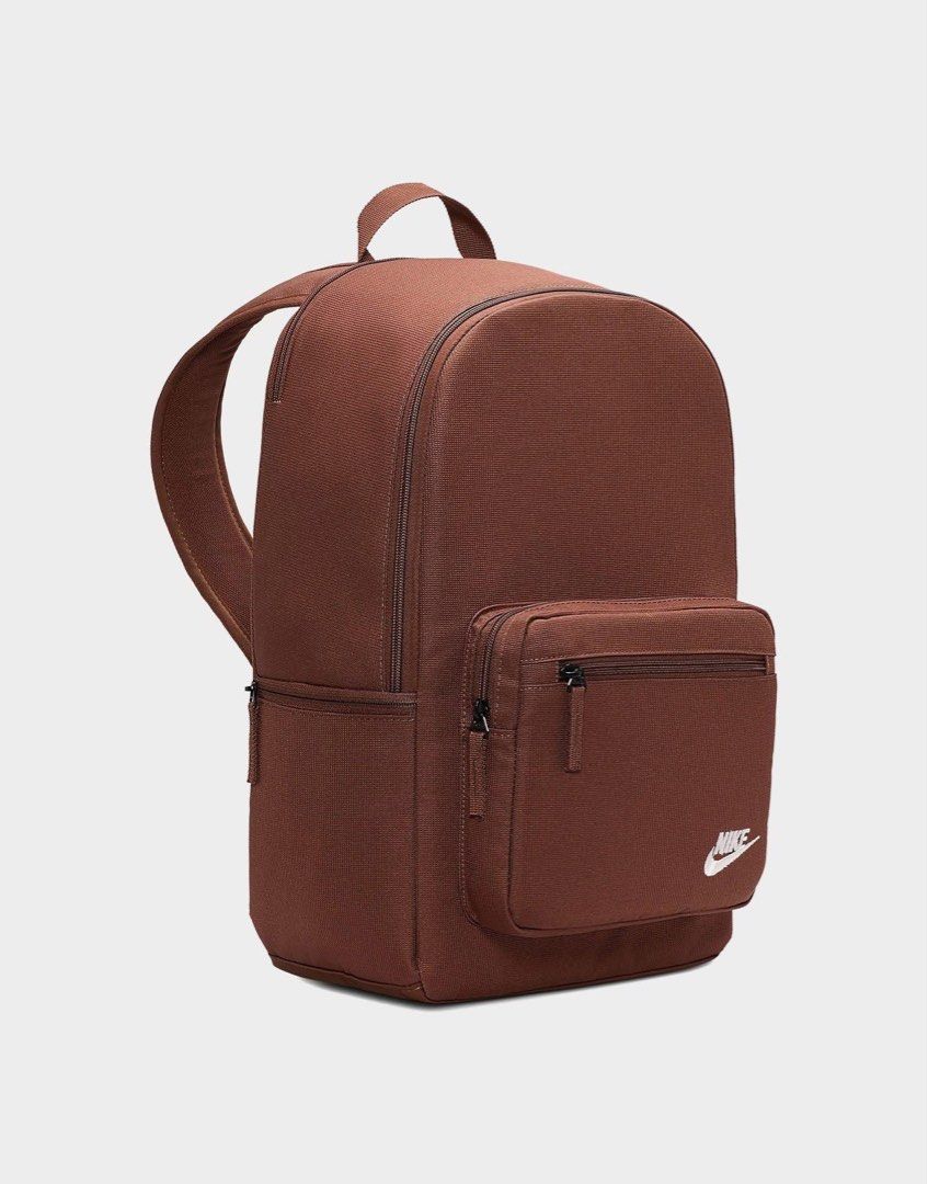 Nike heritage Eugene Backpack (23L) (Category: Backpacks) located in Cavite. Submitted by rexander07 (Listing ID 1460473846, Image 3). Description: Nike heritage Eugene Backpack (23L) Srp - 2,195 Sale - 1,600 Size : 23L * Need 500 DP to process your order * No cancelation of order, once cancel order forfeited na po yung 500 DP. ✔️100% Original ✔️Unli Legit Check 🛵 Lalamove Within Metro Manila (COD ) 🚚 We ship nationwide LBC ( COD and COP ).